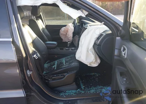 2018 Jeep Grand Cherokee Laredo E 4X2 from USA, damaged, VIN 1C4RJEAG5JC481361